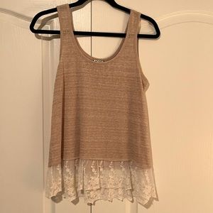 Eyeshadow tank crochet detailing